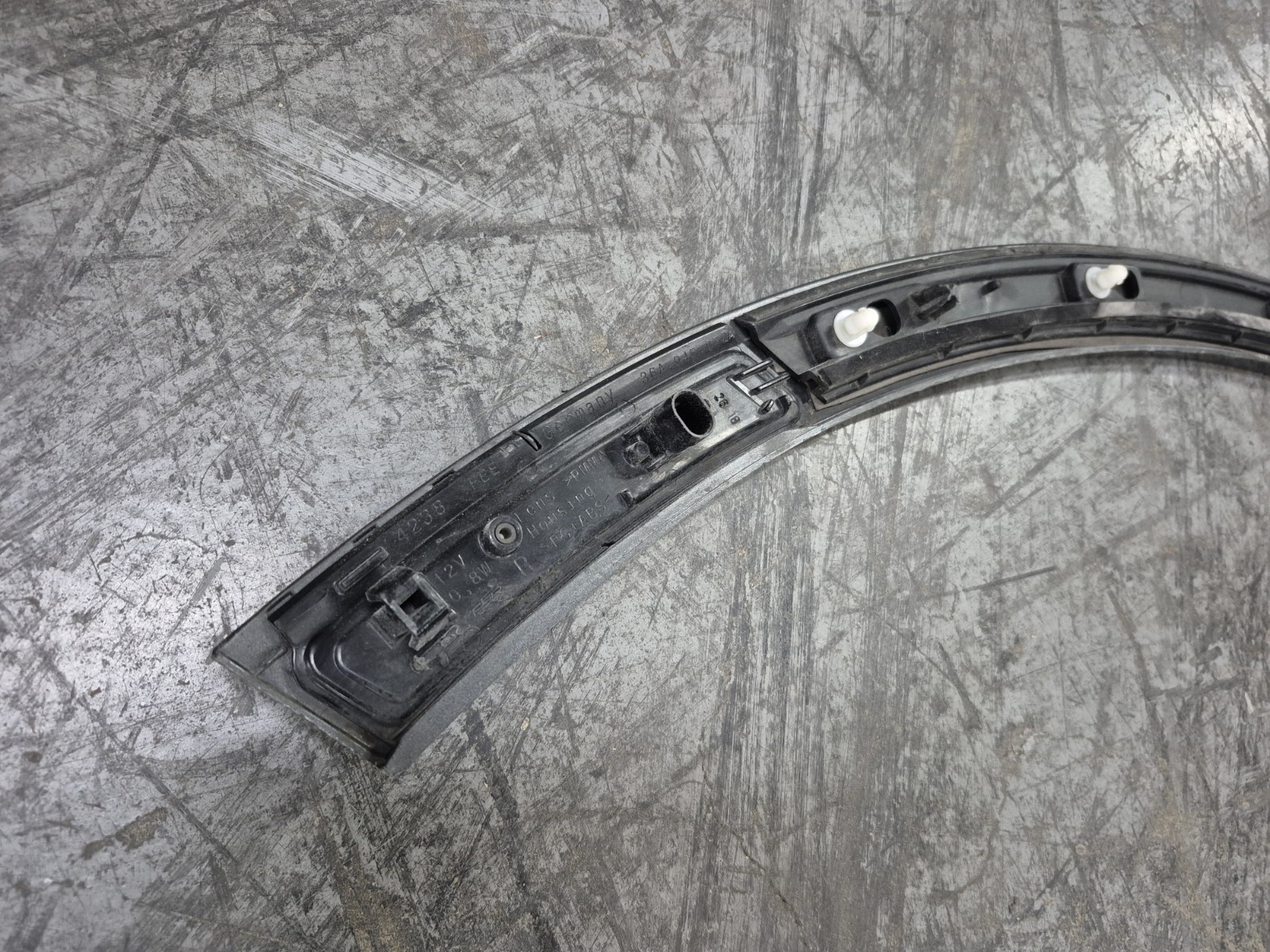 Bentley Bentayga 2017-2020 Front Right Wheel arch