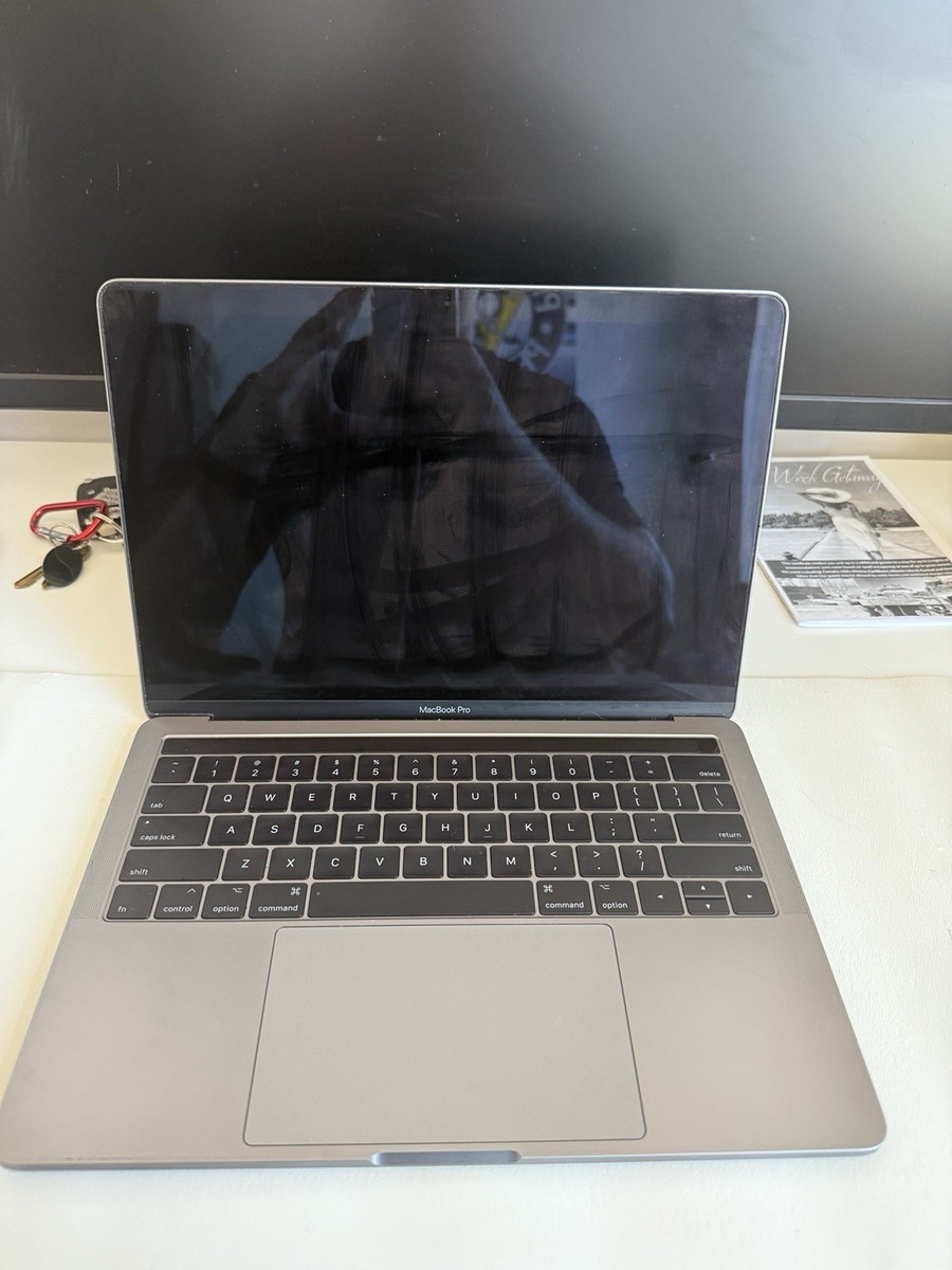 2017 Apple MacBook Pro 13.3