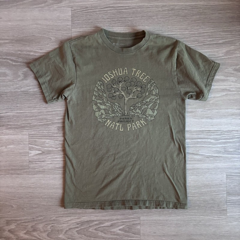 Joshua Tree National Park T-shirt  Color Olive  -  Size Small