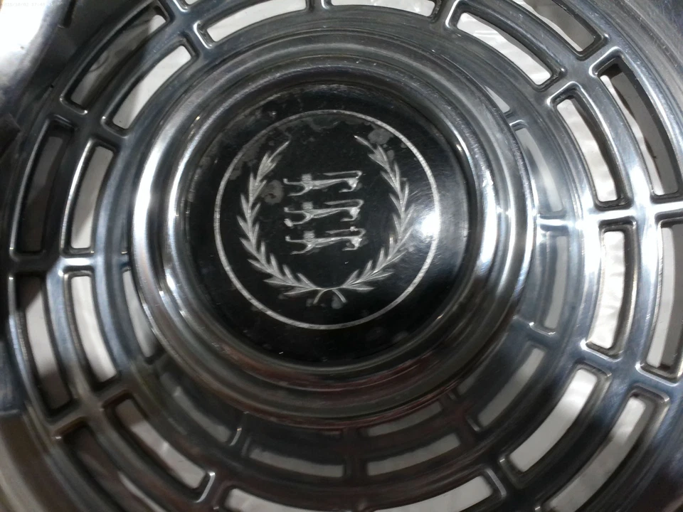 CUBIERTAS DE RUEDA 1977 a 1979 Ford LTD, tapacubos Mercury Cougar 14", grupo de 5 Foto 4 de 4