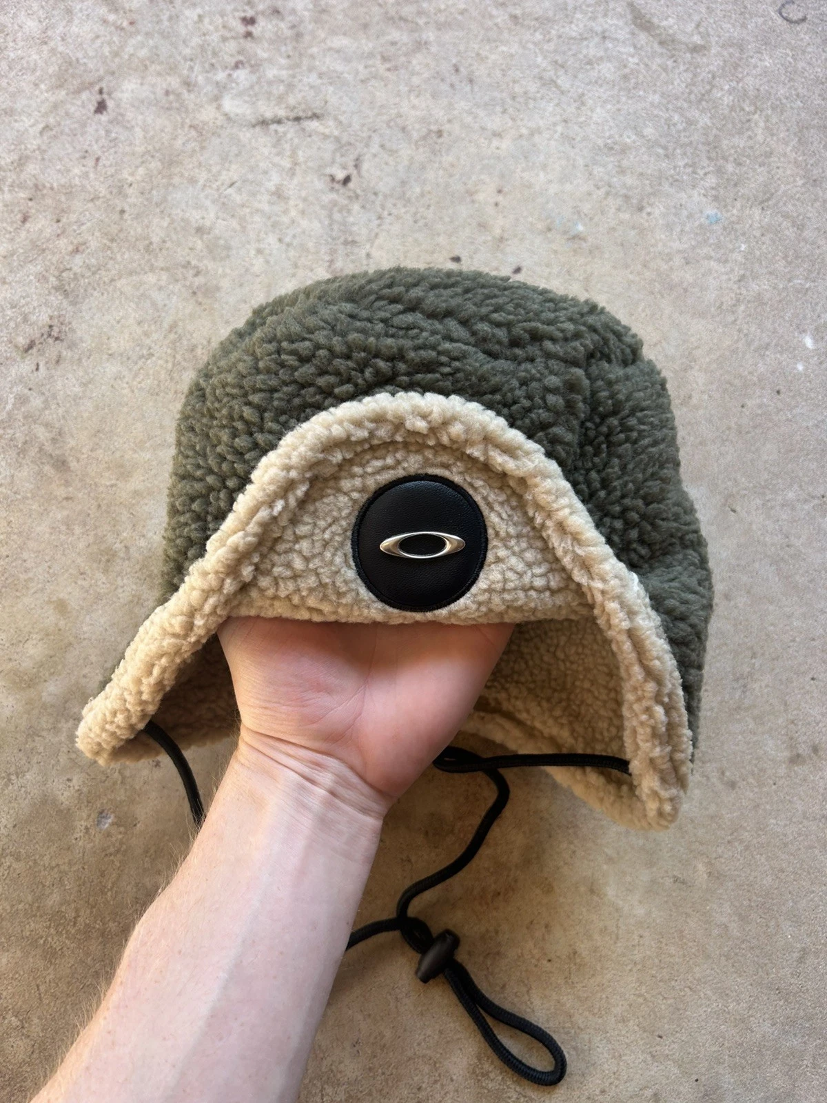 Oakley Software Green Moscow Beanie Ushanka Trapper Winter Hat
Opens in a new window or tab