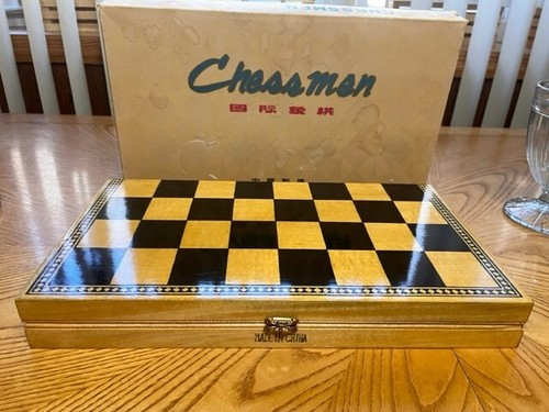 VINTAGE SCHACHMANN SCHACHSPIEL IN HOLZKISTE MIT SCHACHFIGURENAUFBEWAHRUNG INNEN