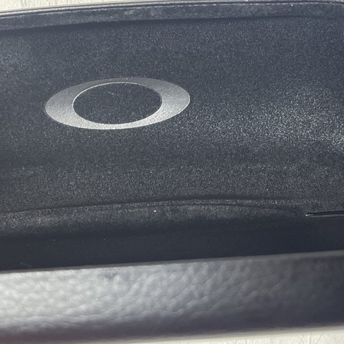 OAKLEY BLACK SMALL AUTHENTIC CLAMSHELL EYEGLASSES HARD CASE - Picture 3 of 7