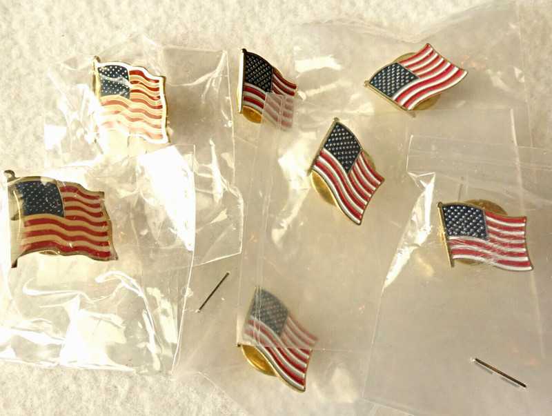 LOT X 7 AMERICAN FLAG ENAMEL LAPEL PIN IN PKG