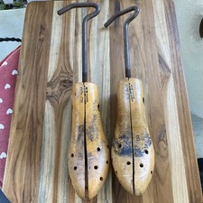 Red Head Shoe Stretcher With Turn Screw, Set of 2, Vintage 2 Rochester Shoe Tree