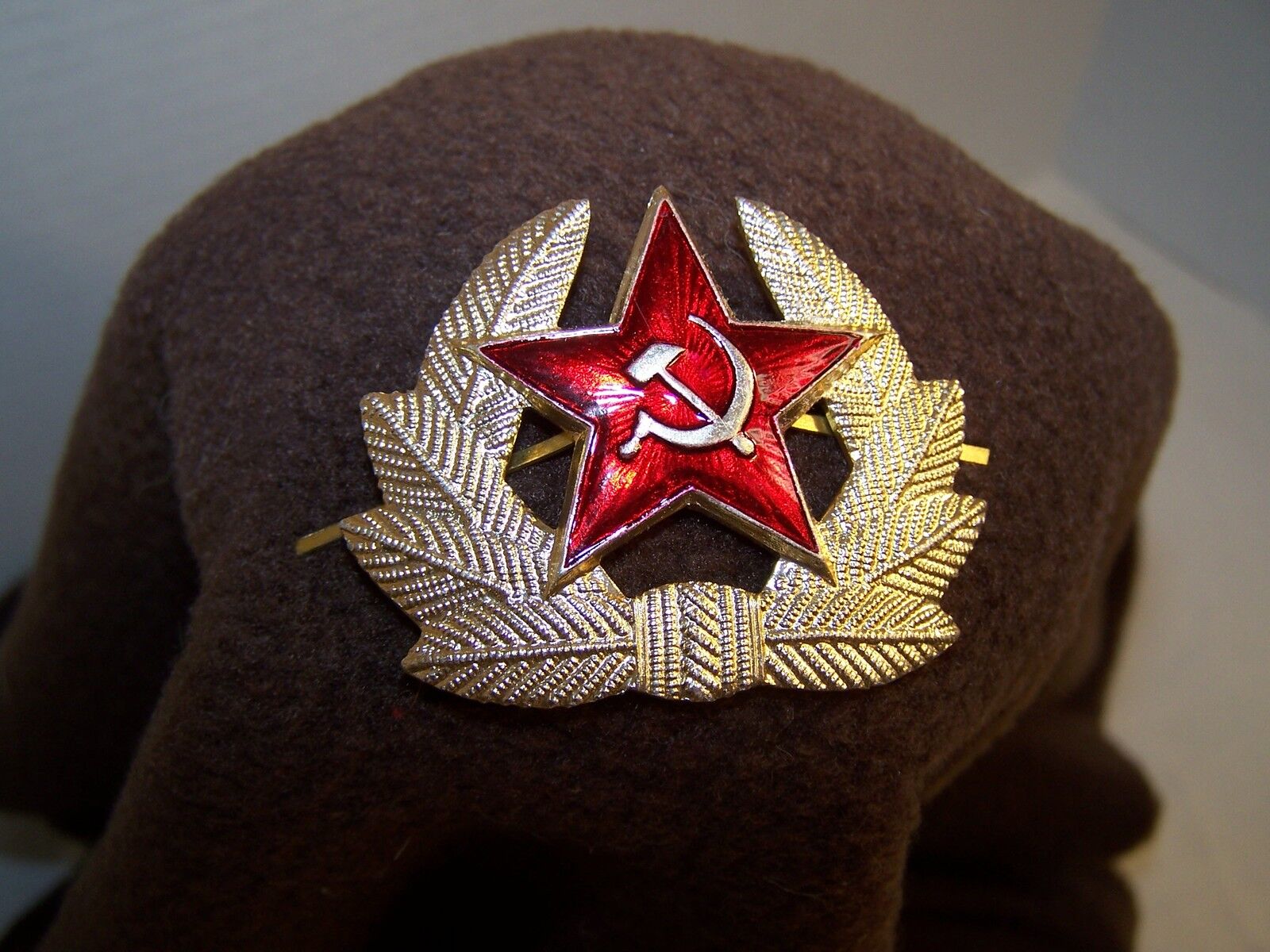 USSR Service Cap & Winter cap insignia, enlisted man's. 1980's. New.
