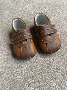 baby sandals size 2.5