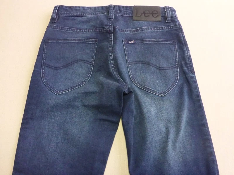 096 MENS EX COND LEE L1 STOVEPIPE BLUE SHADOW STRETCH JEANS SZE 28 REG 130 RRP