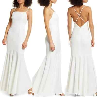 Elliatt White Collins WOMENS Mermaid IVORY Gown SIZE Medium NEW NWT
