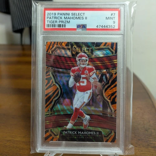 2019 Select Patrick Mahomes II Tiger Stripe Prizm SP Parallel #7 Concourse PSA 9