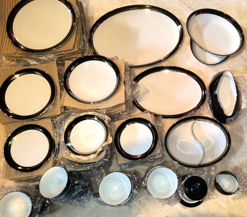 "NEW" "RARE"  VINTAGE Gemini Fine China "98" pieces. SERVICE FOR 12
