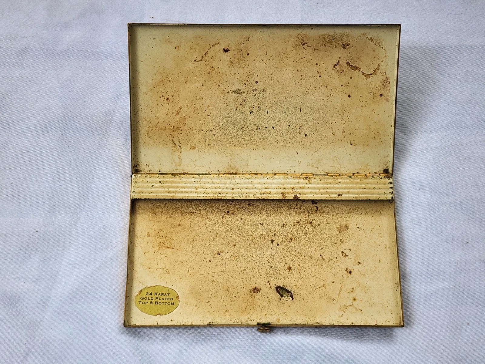 1940s Volupte Style Vintage 24k Gold Plated Flowers Scrolls Cigarette Card Case