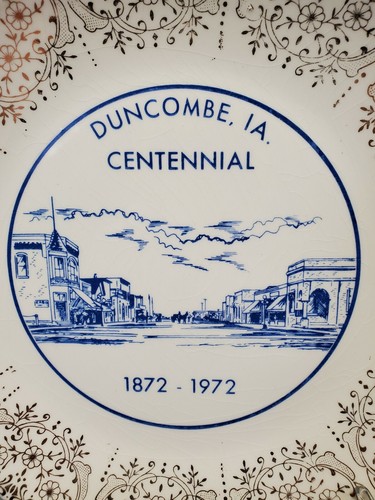 Duncombe, IA Centennial Plate Souvenir 1872-1972 1920 Main Street Image 9" Plate - Bild 2 von 12