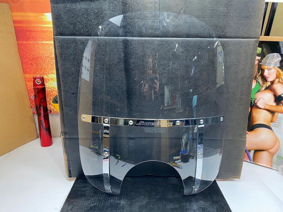 National Cycle 19 3/4 in. 2-Up Switchblade Windshield - Image 2 of 4