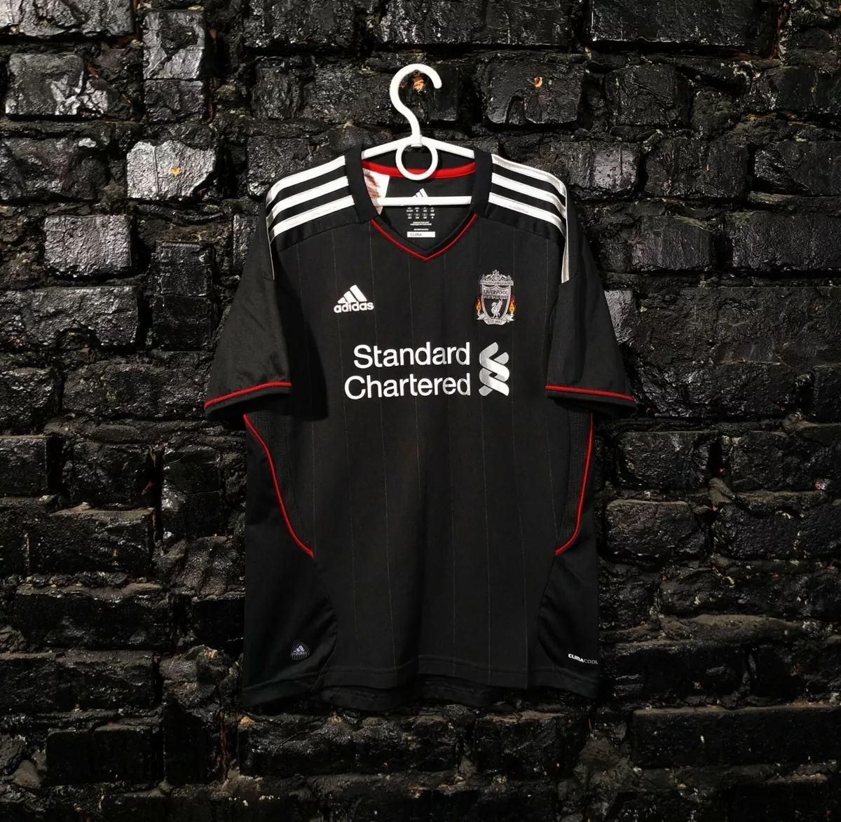 Liverpool adidas hotsell away kit