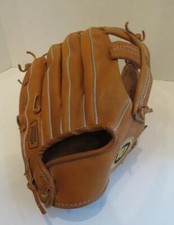 Vintage Wilson Baseball Glove A2600 Used 1X Right Hand Field Master