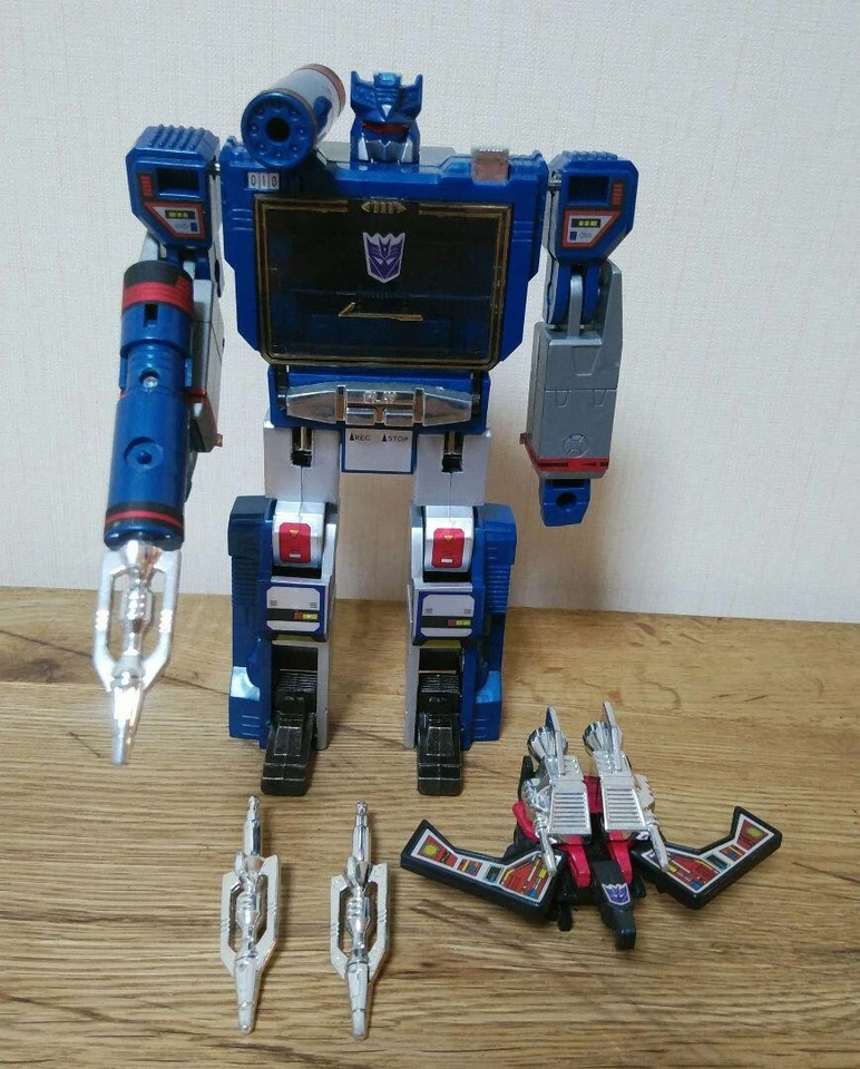 TRANSFORMERS G1 SOUNDWAVE Figure + Parts VINTAGE Takara reprint - Image 4 of 4