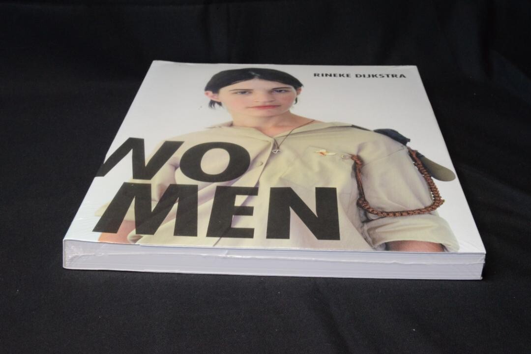 【Rineke Dijkstra：WO MEN】Rineke Dijkstra Rineke Dijkstra Wo Men Women Portraits Photographs
