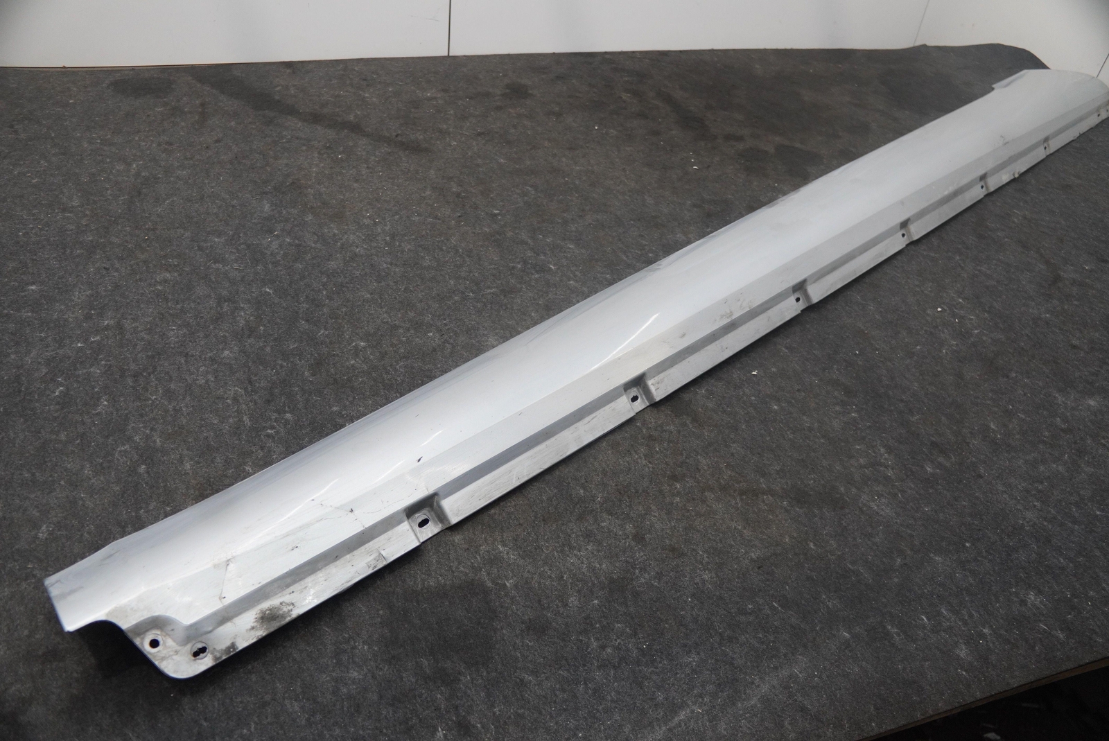 Left Rocker Panel Side Skirt Trim Molding 4W0853851 Bentley Flying Spur 2013+