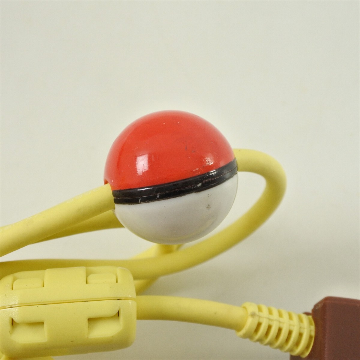 PIKACHU Connector Link Cable Tsushin Pokemon Gameboy Pocket