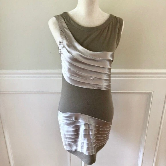 T-BAGS Stretch Jersey Layered Satin Striped Dress M - Imagem 2 de 4