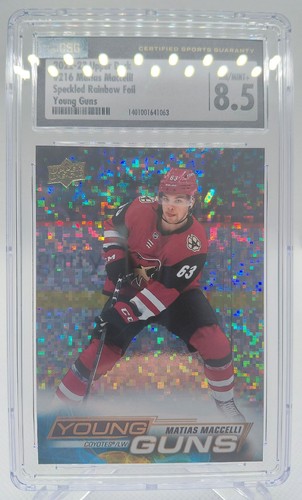 Matias Maccelli [Rainbow Foil] #216 2022 Upper Deck card