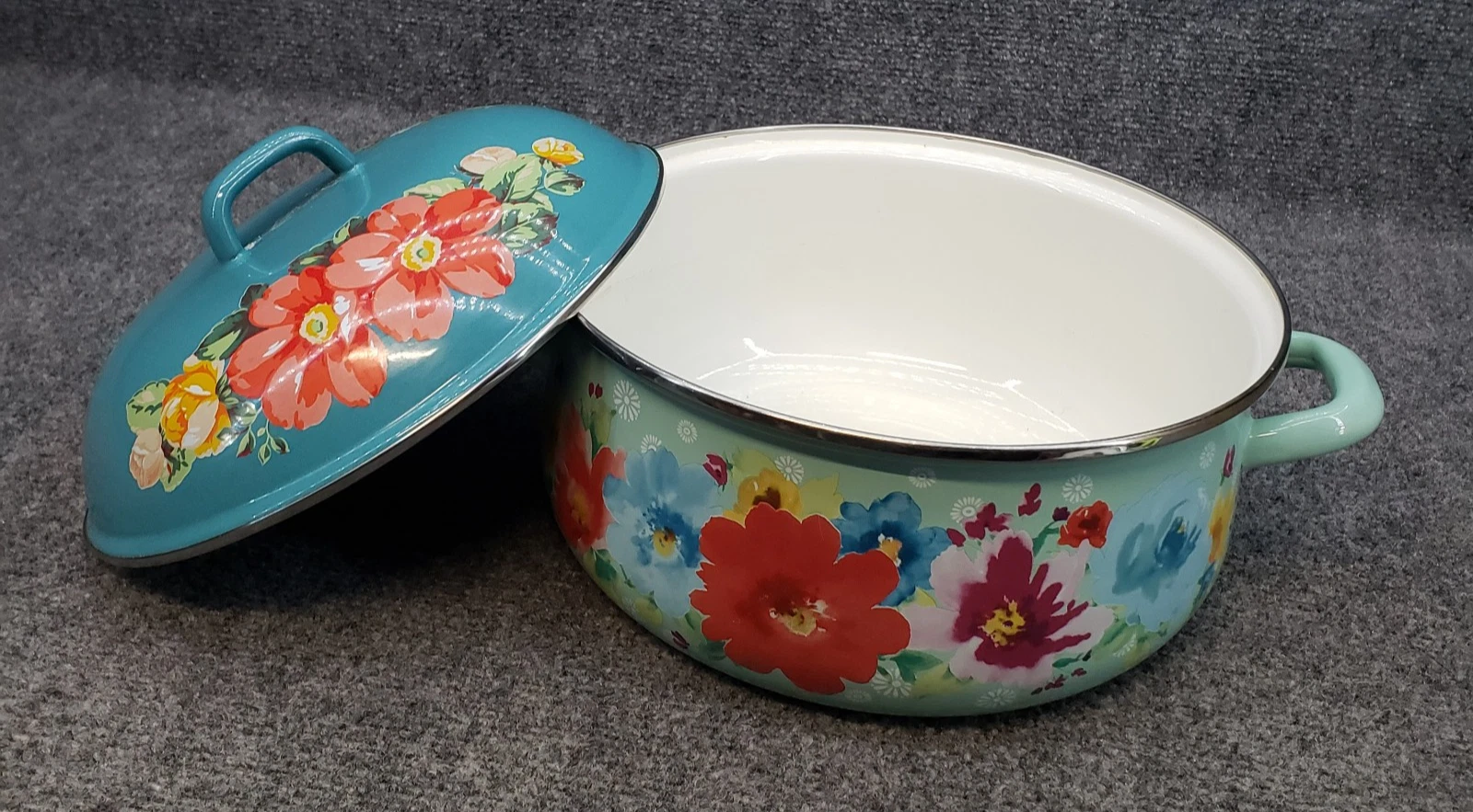 Vtg Pioneer Woman Floral 4 Quart Dutch Oven stock pot with Lid Turquoise & White