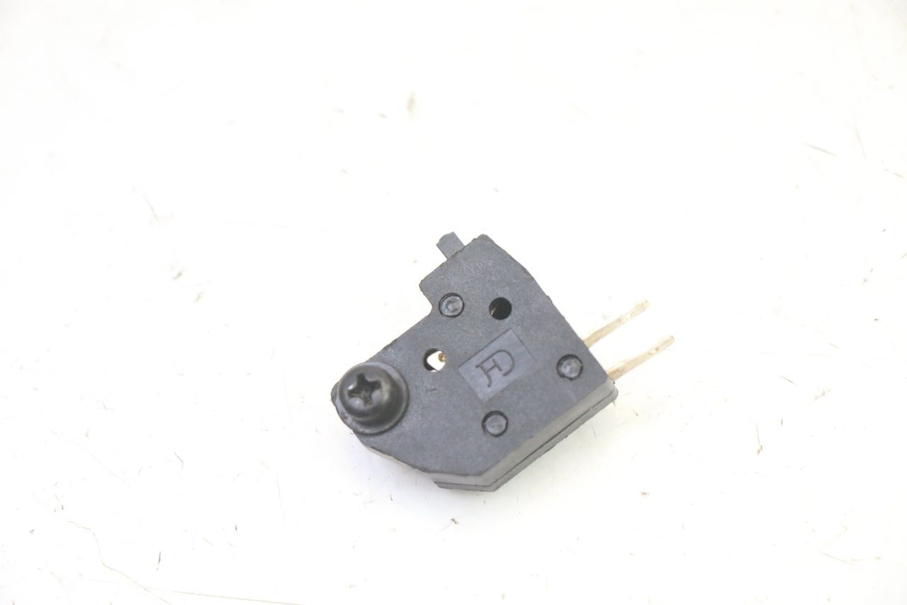 RIGHT STOP SWITCH - PEUGEOT KISBEE 4T 50 (2018 - 2022)