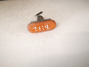 3b0949117 Seitenblinker (Kotflügelblinker) Vorne Rechts  Volkswa DE1696637-22
