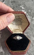 Stunning, unique Art Deco Diamond & Sapphire Gold Ring