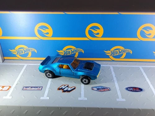 Matchbox MB9 Lesney 1972 Blue AMX Javelin Amber Windows Unpainted Base