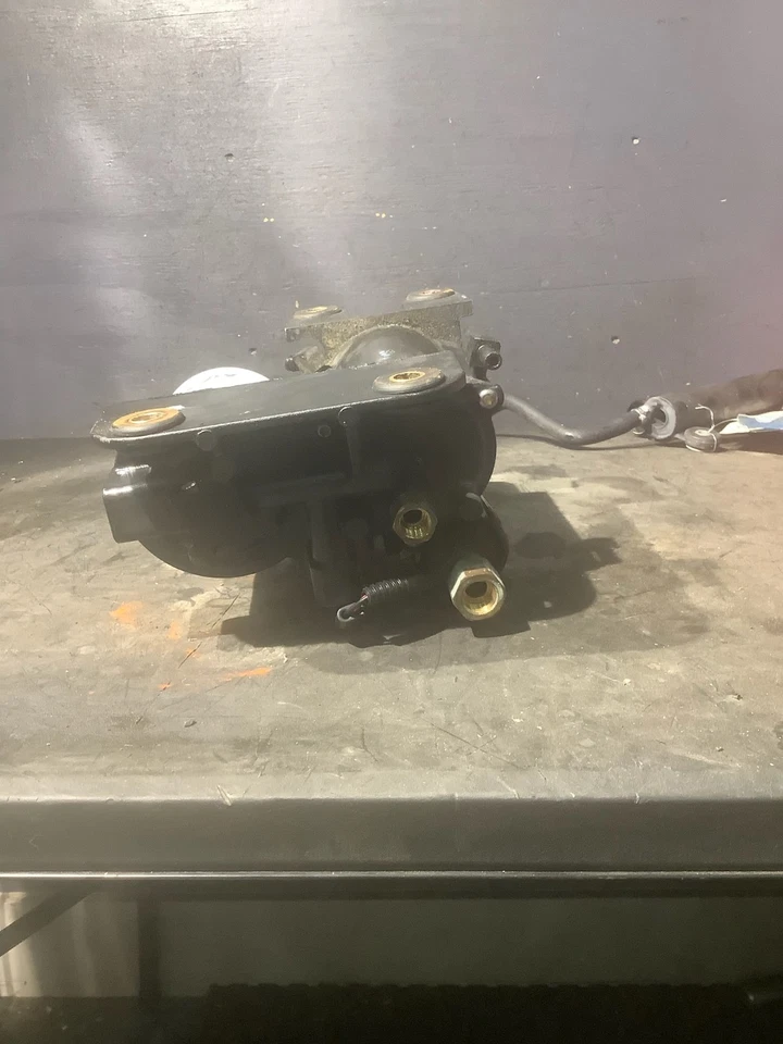 Conjunto de bomba de combustible Volvo Penta/OMC Carter P/N: P61628S Foto 3 de 4