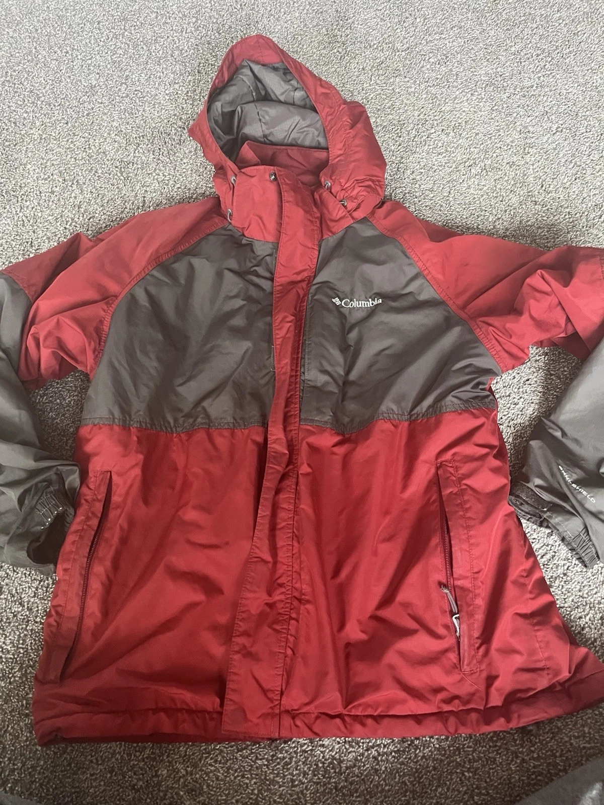 Columbia Men’s Omni-Shield Winter Jacket Gray Red Color Block Size Large
