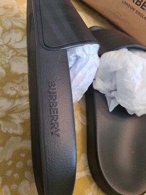 New $500 Burberry Men Check Sandals Slides ? Authentic Sz  display picture 3