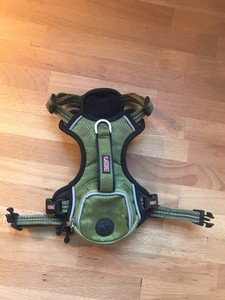 kong harness with pocket