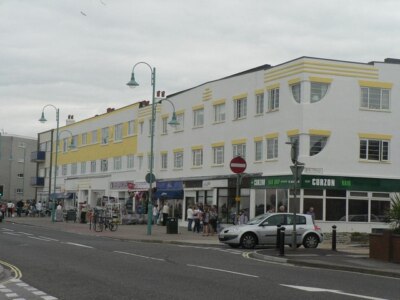 Photo 6x4 Lee-on-the-Solent: Marine Court This attractive art deco parade c2007