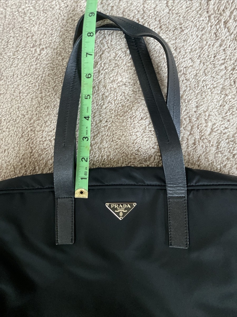 Vintage Prada Black VELA SPORT Nylon Bag Purse Tote 2000's Vintage Prada Black VELA SPORT Nylon Bag Purse Tote 2000's