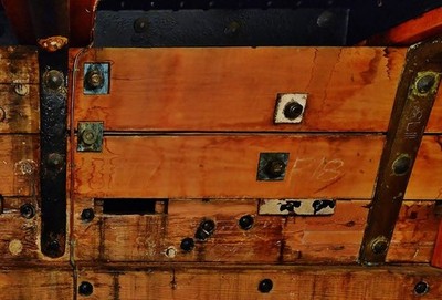 Foto A2 RRS Discovery; Dundee Newport-on-Tay Briefkasten geformte Schlitze we c2014