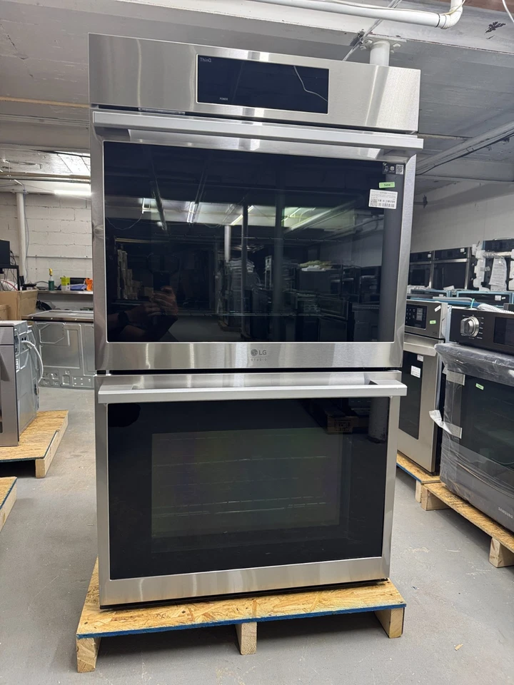 LG - WDES9428F - STUDIO 30" Built-In Electric Convection Double Wall Oven - Image 4 of 4