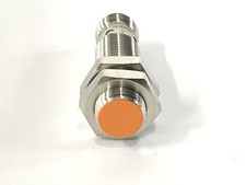 IFM IFS206 Induktiver N&auml;herungsschalter PNP 10...30 VDC <10mA IP67