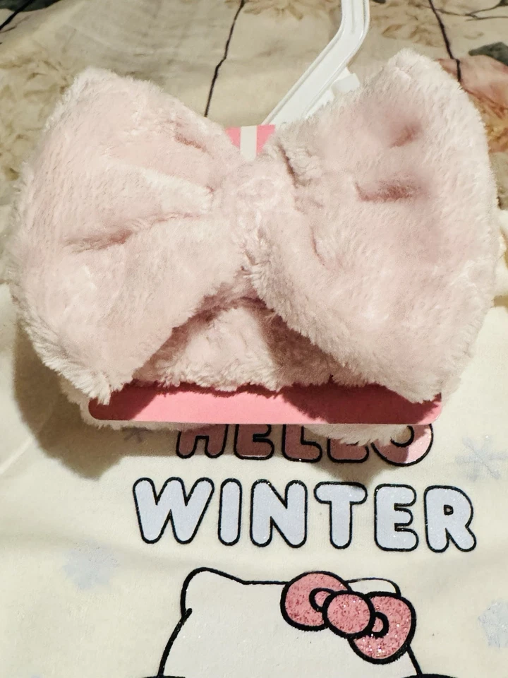 Hello Kitty Bebé Niña Juego de 3 Piezas "Hola Invierno" Blanco y Rosa con Lazo 3 Meses Nuevo con Etiquetas Foto 3 de 4