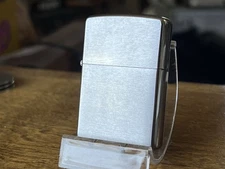 Zippo Vintage 1977 Brushed Chrome Lighter. RARE