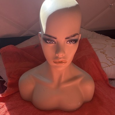 Female Wig Display Mannequin Head Bust Beige Plastic Manikin for Hair Display
