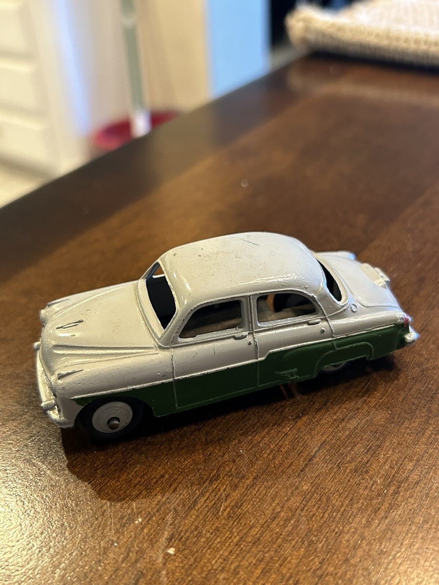 ミニカー SPOT - ON NO.212 DINGHY- VAUXHALL CRESTA ミニカー SPOT - ON NO.212 DINGHY- VAUXHALL CRESTA Spot-On