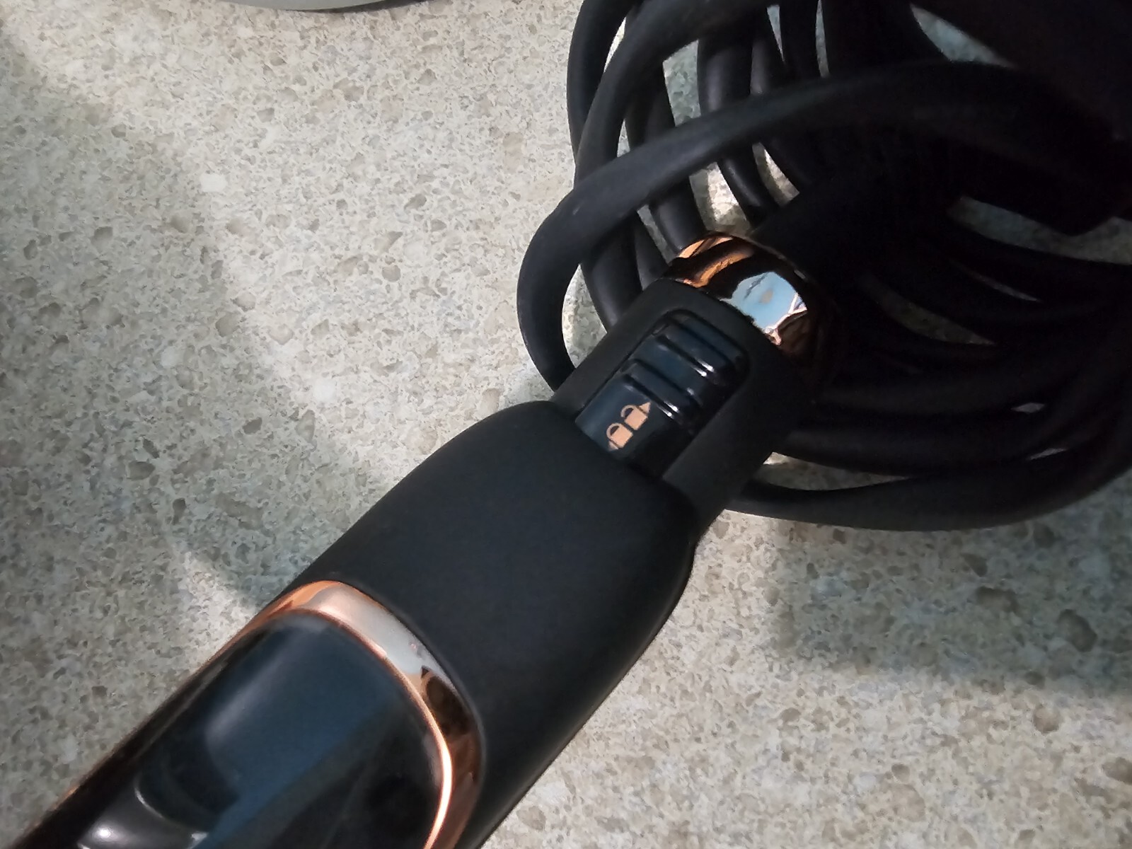 Hot Tools Professional Hair Straighter 