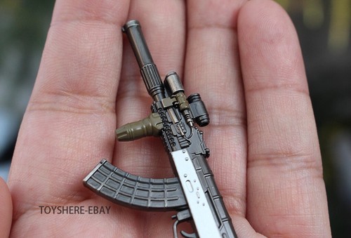 mini gun BIOHAZHARD 8 village AK47 AKM AK74 metal keychain toy gift 12cm 1:12 - Picture 4 of 4
