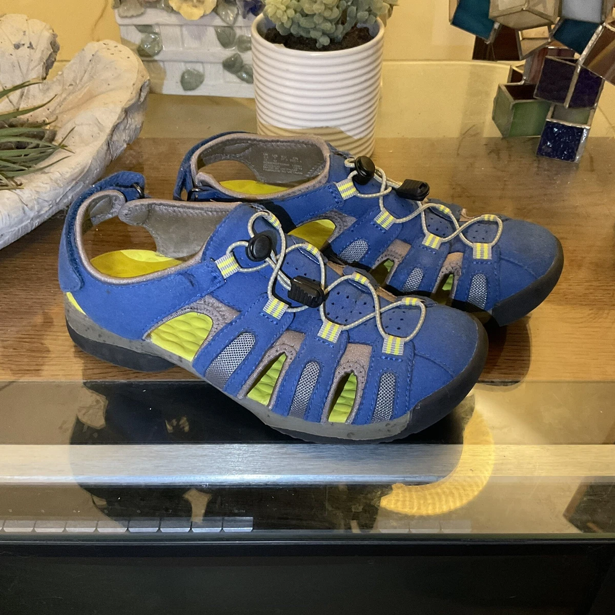 Did They Stop Making Clark Tuvia Sandals?