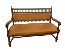 Antico divano sofa' della fine dell'800 in noce braccioli a ricciolo Piemonte