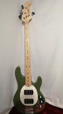 Sterling Ray4 HH E-Bass 2 Humbucker Aktiv 2-Band EQ ohne Koffer