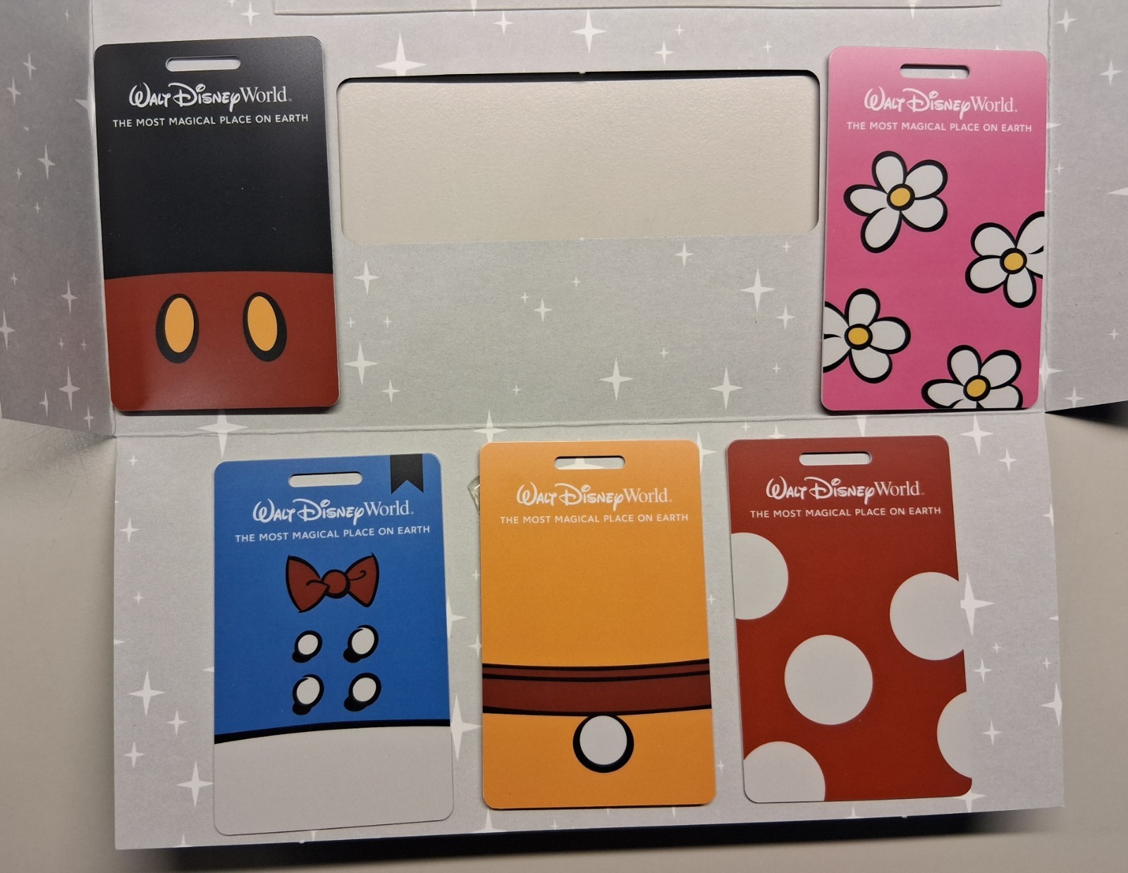 Tags Mickey, Minnie, Donald, Pluto, Daisy